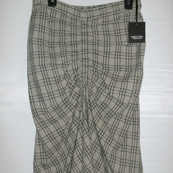 Simply Vera Vera Wang Dresses & Skirts - Simply Vera Wang Gray Plaid Rouched Skirt NWT M